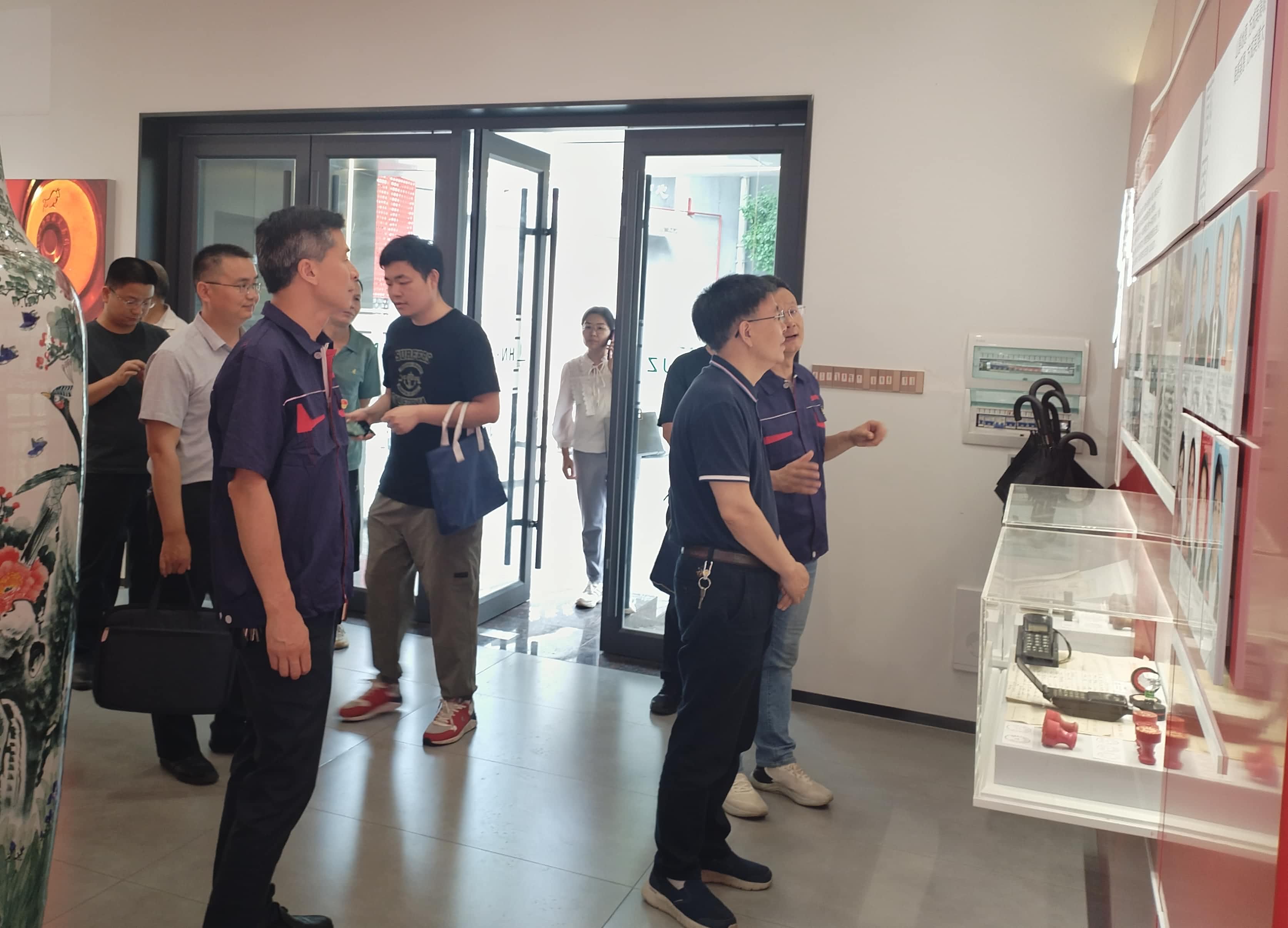 1747898713975959.jpg 3.jpg